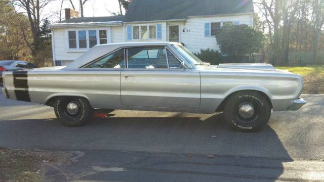 1966-plymouth-satellite-440-silver-and-black-black-interior-1.JPG