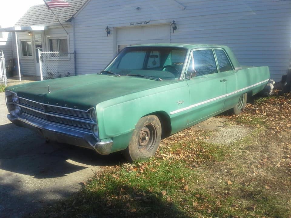 1967 Plymouth Fury II 2dr Sedan.001.jpg