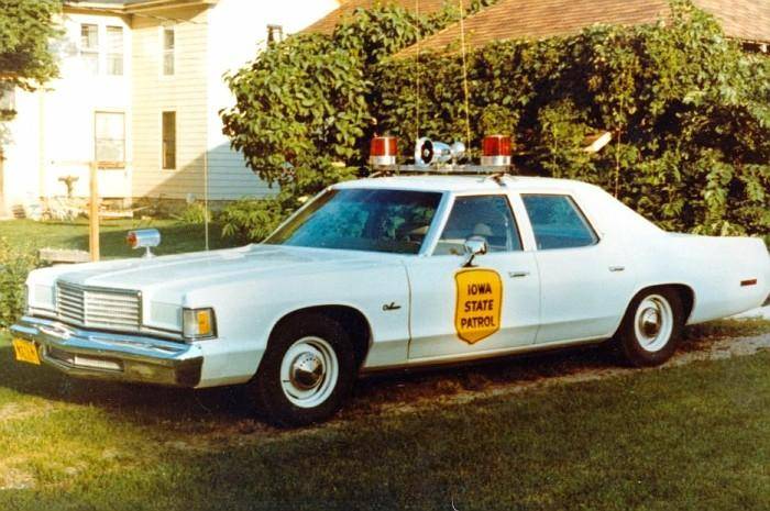 IowaStatePatrol1976DodgeMonaco-vi.jpg