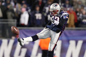 nfl_g_brady13_300.jpg