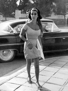 1049b7eb2d50c985ab2cd0be4946e4dc--elizabeth-taylor-style-cadillac.jpg