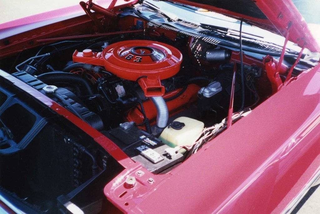 113633 2002 383 engine.jpg