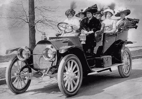 1910-Alco-Seven-Passenger-Touring-Car1.jpg