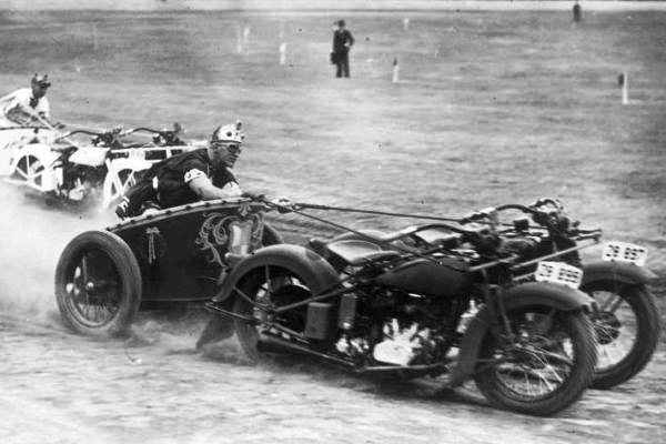 1930s-Motorcycle-chariot-.jpg