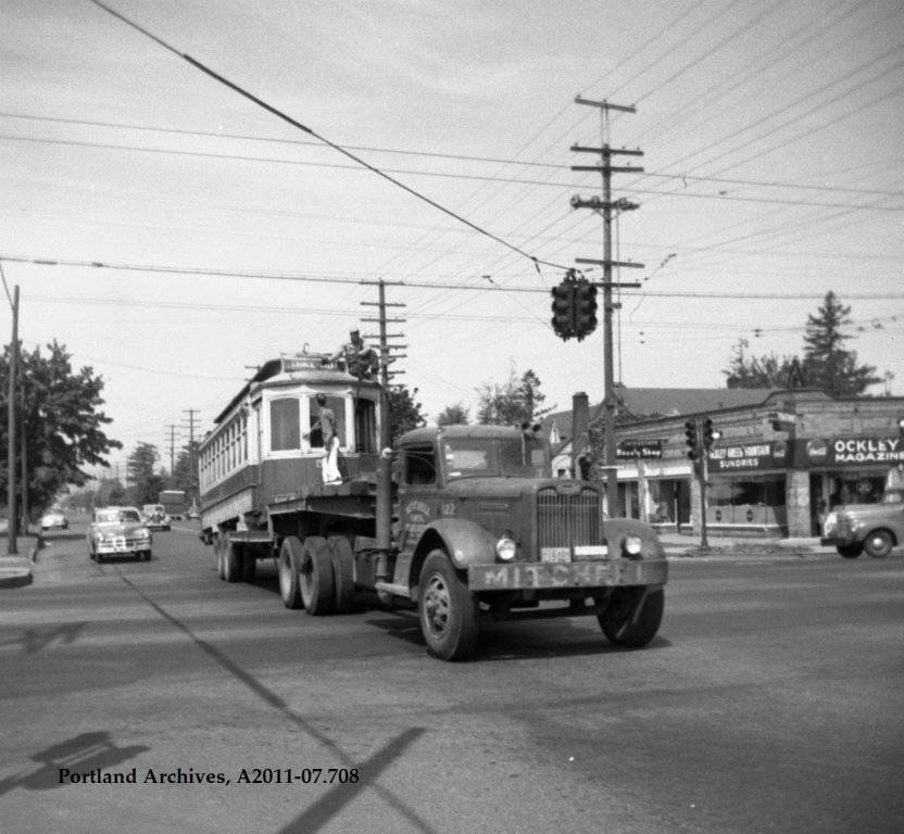 1950-nov-21_cc-streetcar-at-rosa-parks-interstate_a2011-007-708.jpg