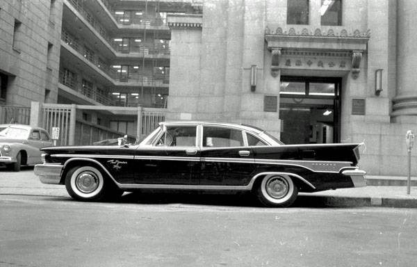 1959 Chrysler NewYorker 4dr. Sedan Japan 2.jpg