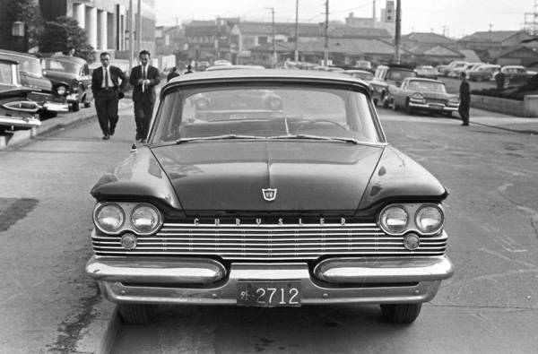 1959 Chrysler Windser 4dr.Sedan Japan 3.jpg