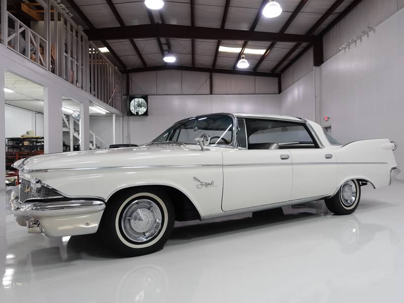 1960-Chrysler-Imperial-Crown-Sedan-1.jpg