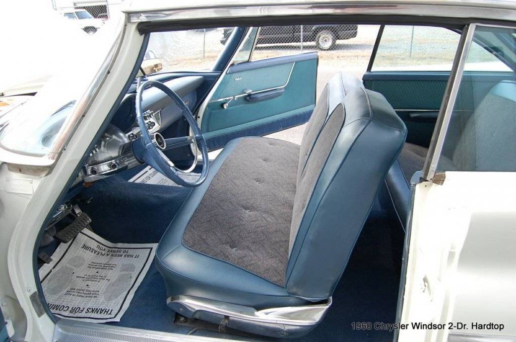 1960 Windsor 2 Door Interior.jpg