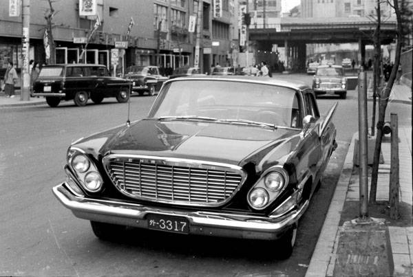 1961 Chrysler NewYorker 4dr Sedan Japan.jpg