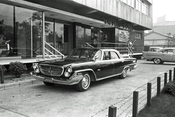 1962 Chrysler NewYorker 4dr Sedan Japan 1.jpg