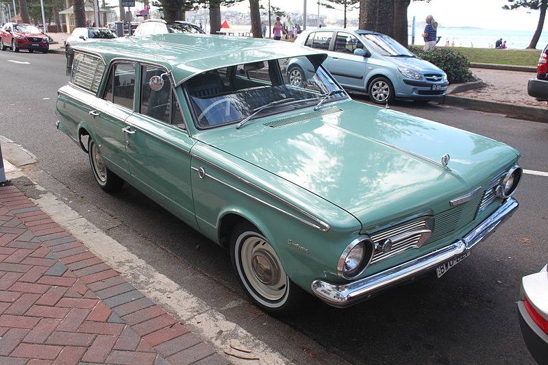 1965_Chrysler_Valiant_AP6_Safari_Wagon_(16921275779).jpg