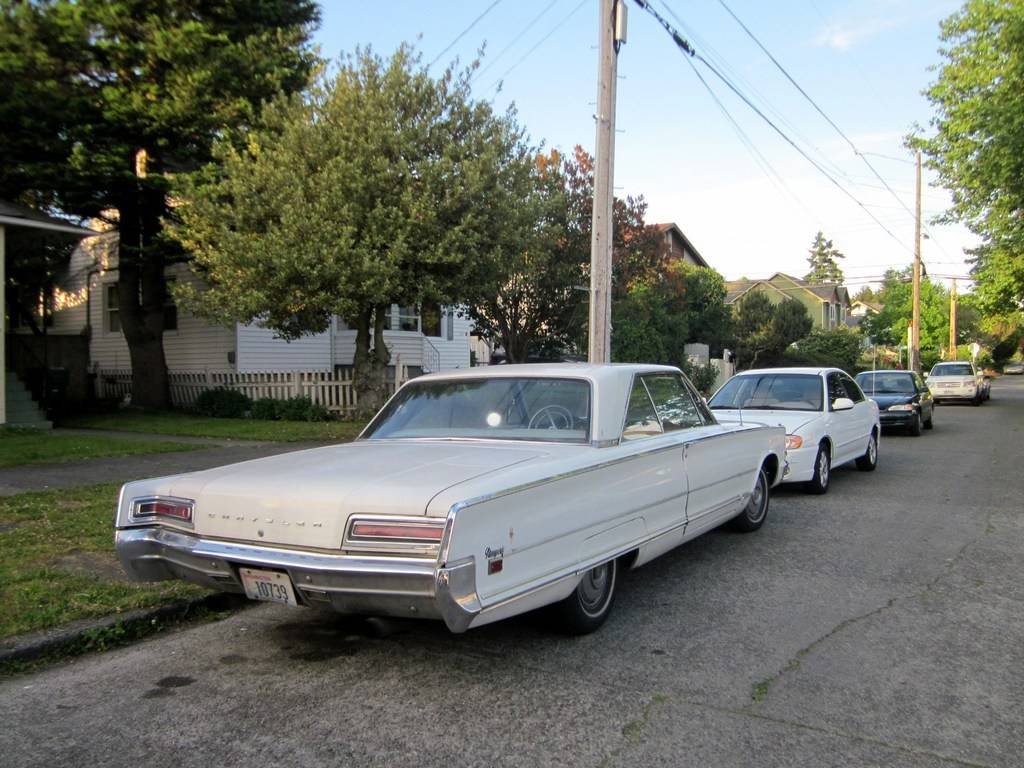 1966+Chrysler+Newport+2.jpg