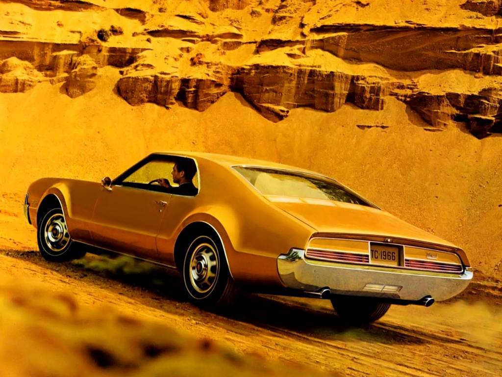 1966_Oldsmobile_Toronado_04.jpg