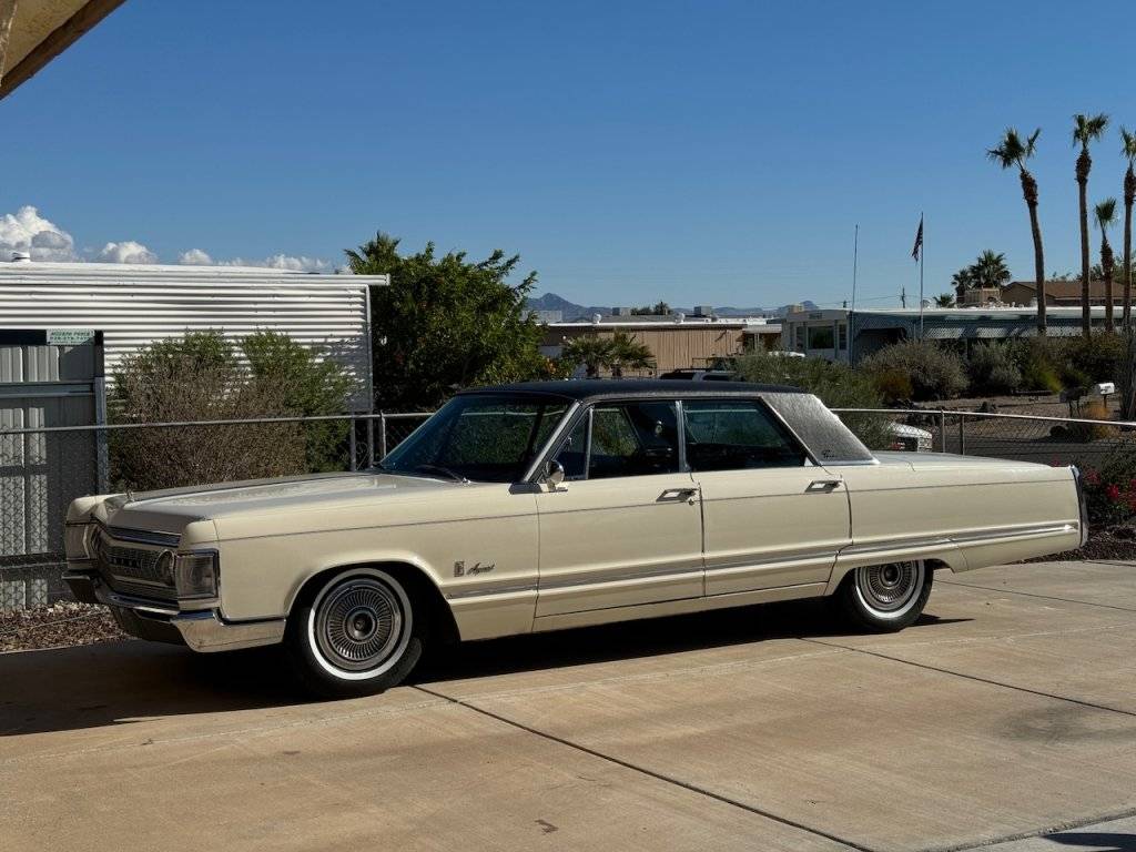 1967 Chrysler Imperial - 2 of 3.jpeg