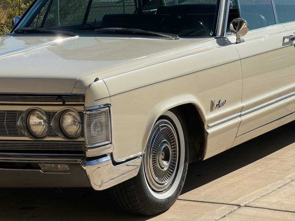 1967 Chrysler Imperial - 3 of 3.jpeg