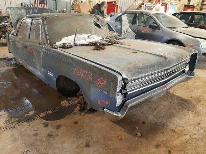 1968 Plymouth Fury I 4dr sdn Wreaked Cop Car.002.jpg