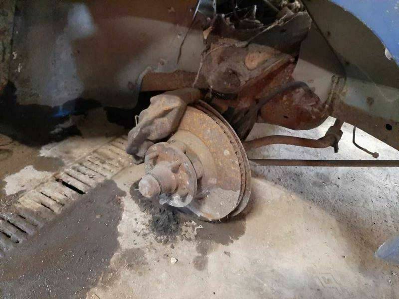 1968 Plymouth Fury I 4dr sdn Wreaked Cop Car.006.jpg