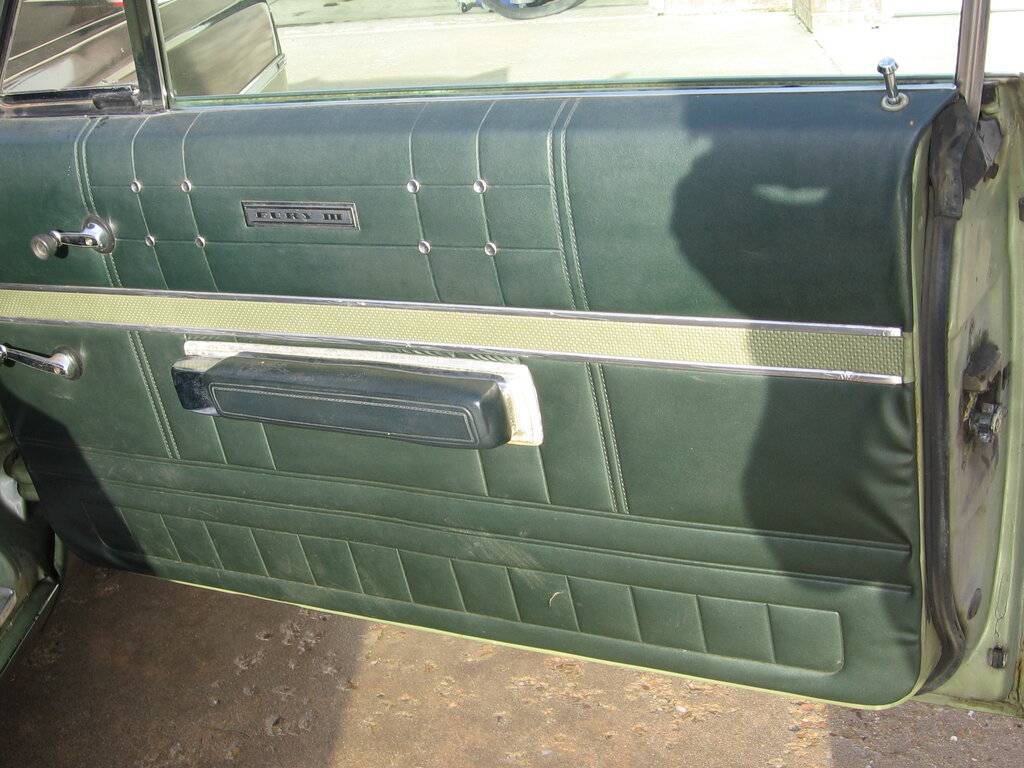 1968.Plymouth.Fury.III.2.Door.Fasttop.019.jpg