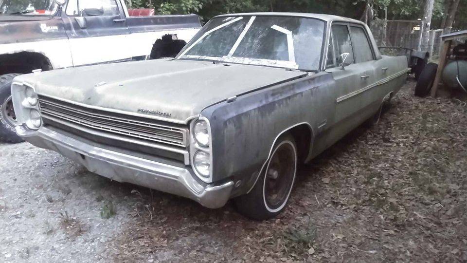 1968 Plymouth Fury III 383 4dr Sdn $3,500 Raeford NC.www.facebook.com.002.jpg