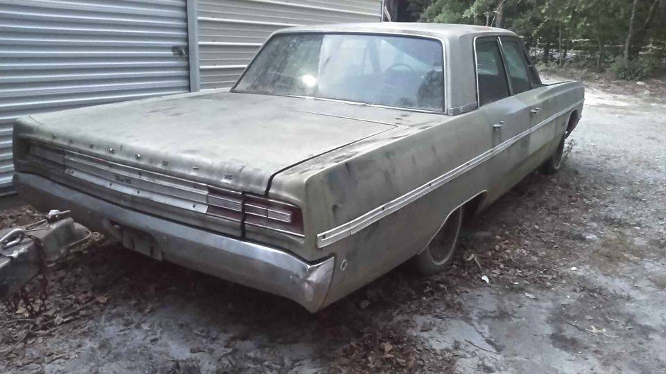 1968 Plymouth Fury III 383 4dr Sdn $3,500 Raeford NC.www.facebook.com.003.jpg