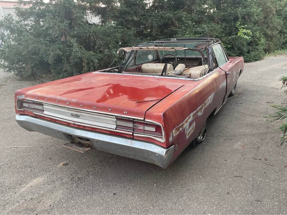 1968 Plymouth Fury Sport $1,000 in Madera CA.004.jpg