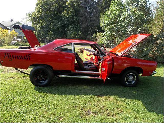 1968-plymouth-road-runner-31755-original-miles-red-440-manual-1.jpg