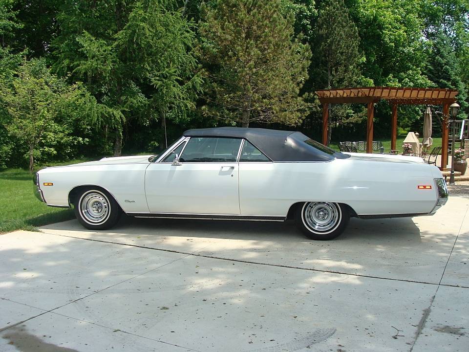 1970 Chrysler 300 Driver Side View.jpg