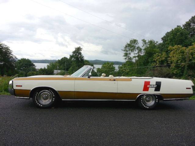 1970-chrysler-300h-hurst-convertible-one-of-one-original-440-tnt-linda-vaughn-10.jpg