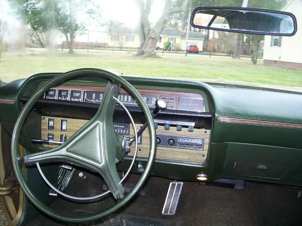 1970-dodge-polara-original-survivor-paint-and-interior-11.JPG