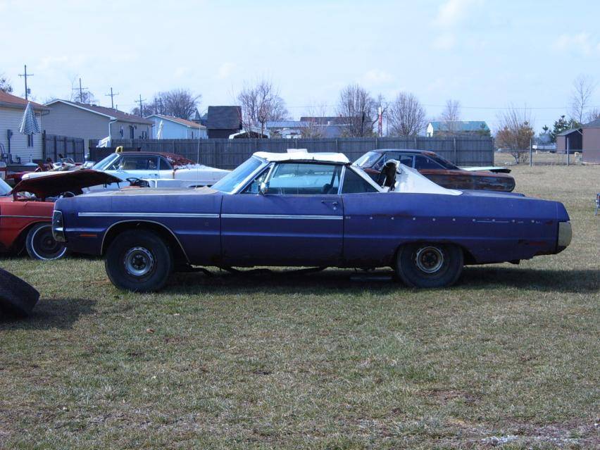 1970 fury 233366 left side.jpg