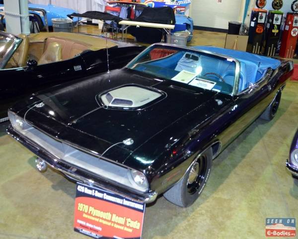 1970-hemi-cuda-convertible-black-blue.jpg