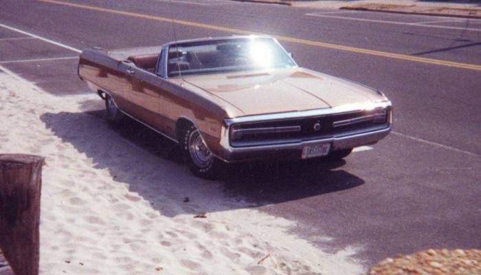 1970Chrysler300_01_1100-700x400.jpg