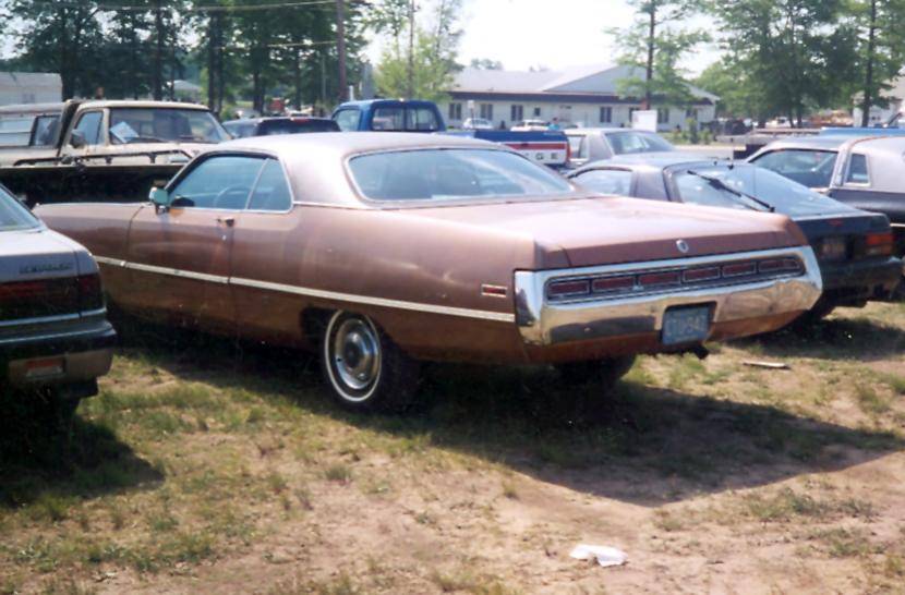 1971 Chrysler 300.jpg