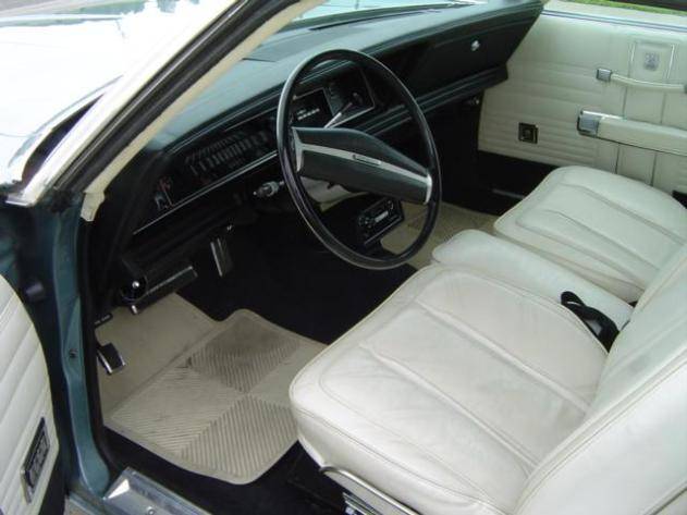 1971 Chrysler 300 Light Blue Interior.jpg