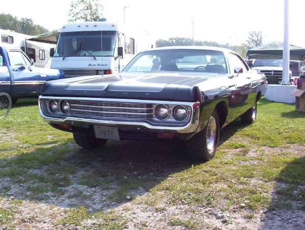 1971 Dodge polara front black.jpg