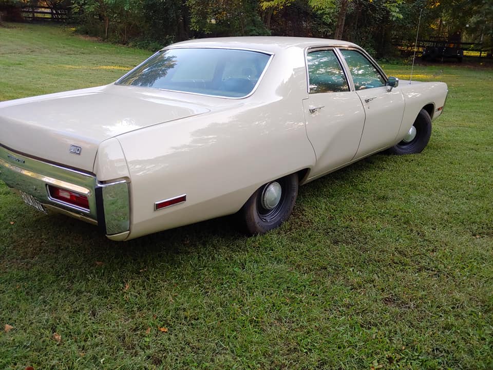 1972.Plymouth.Fury.III.4dr.Sdn.Special.Order.004.jpg