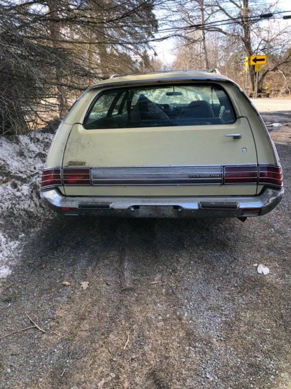 1972.Plymouth.Sport.Fury.Suburban.Wagon.Big Block.(eBay).011.jpg