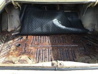 1972 Trunk open.jpeg