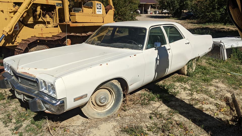 1973 Plymouth Fury I 440 4dr Former Henderson, NV PD car.002.jpg