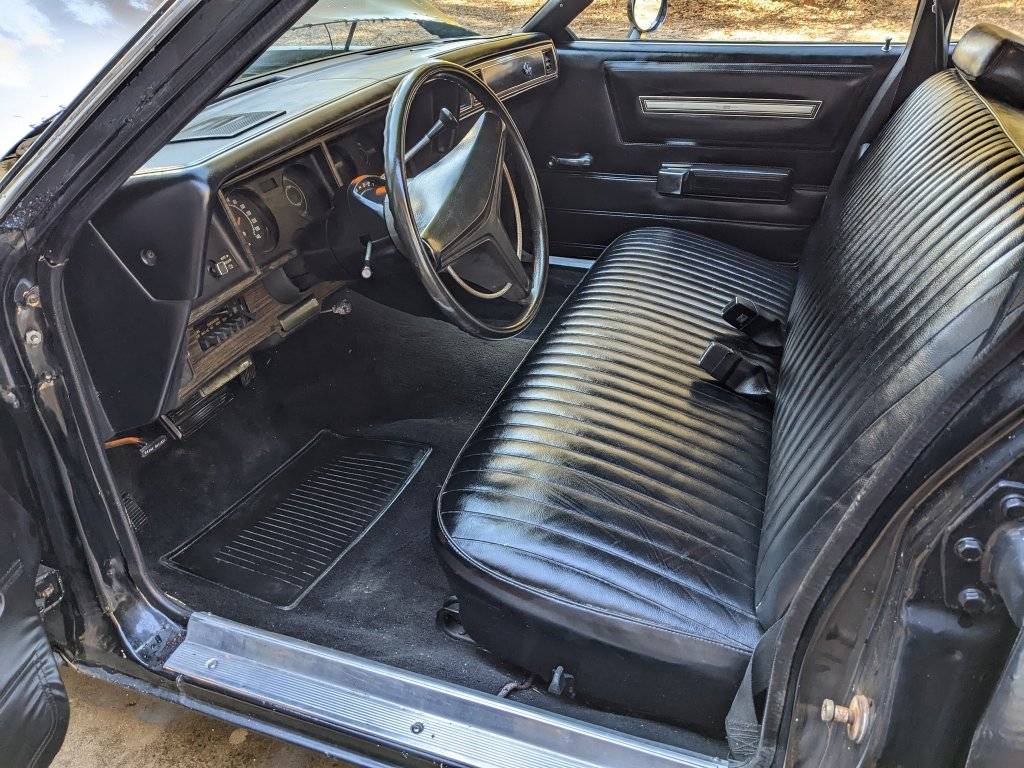 1977 Plymouth Fury  Factory A38 Police Package Car with E68 400 HP Engine.05.jpg
