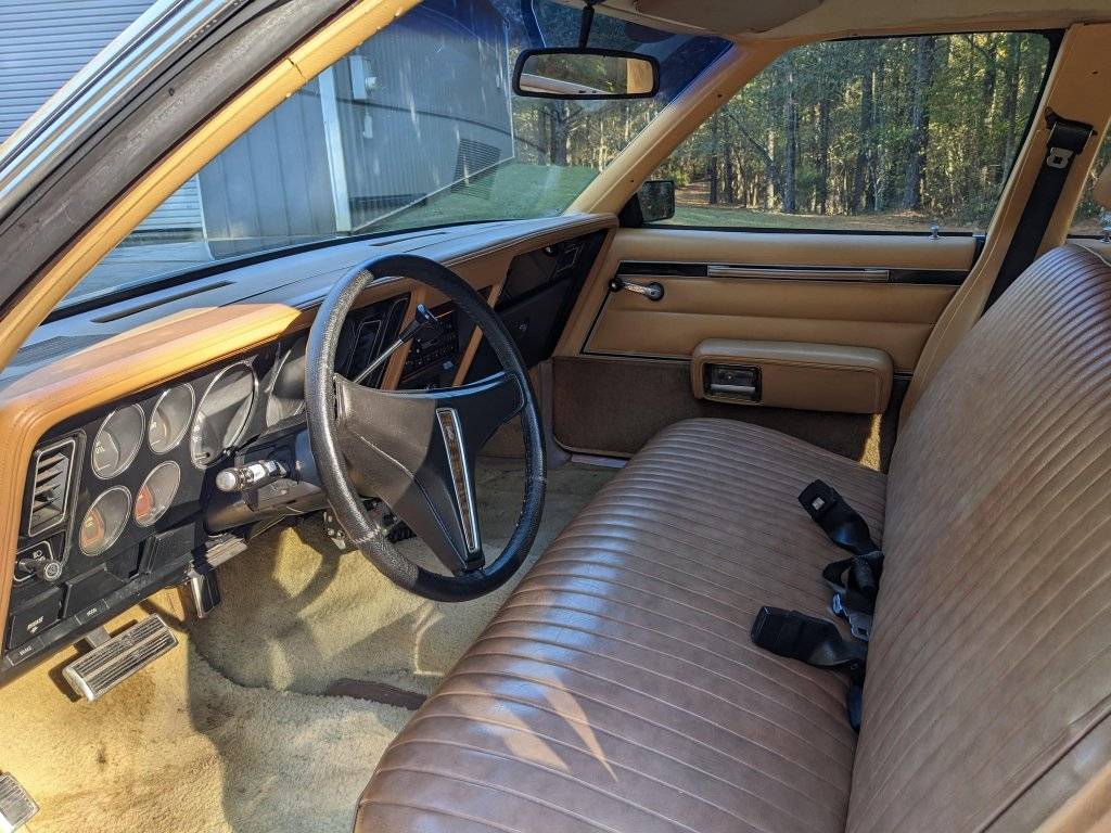 1979 Chrysler Newport Factory A38 Police Package Car with E58 360 HP Engine.06.jpg