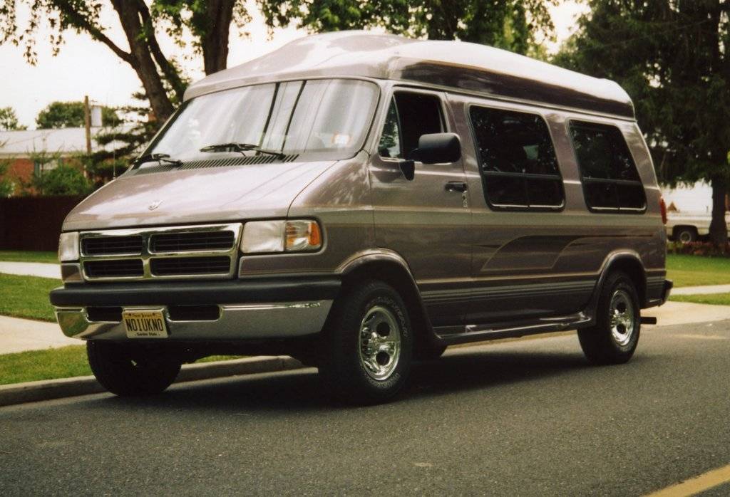 1997-van-left-front017-jpg.jpg