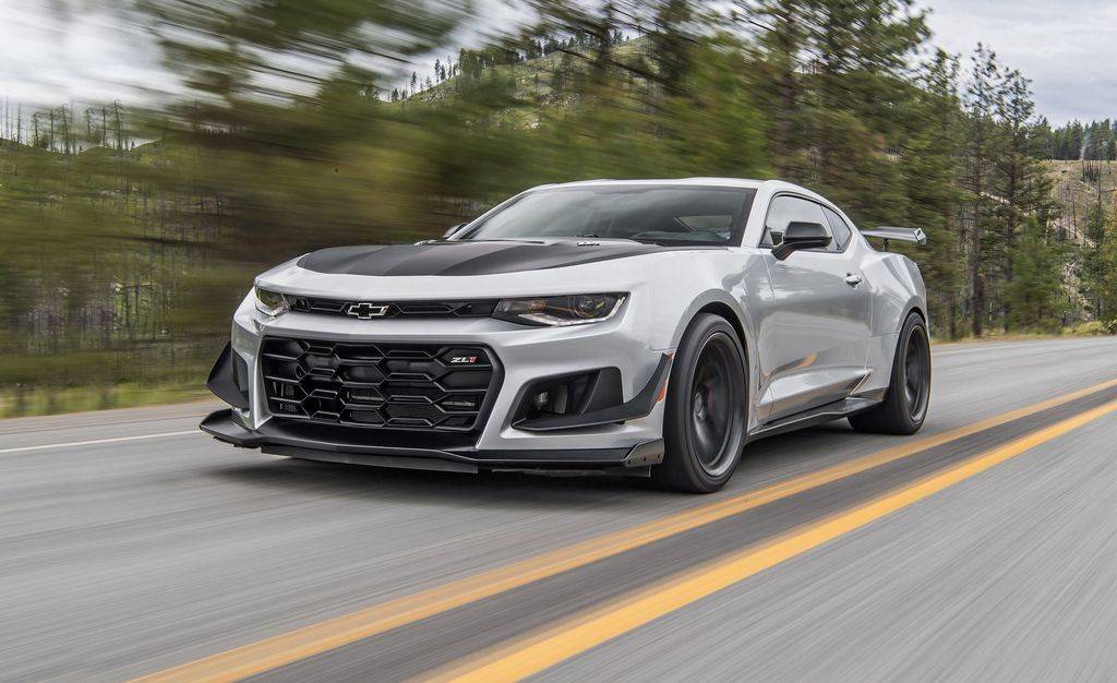 2018-chevrolet-camaro-zl1-1le-first-drive-review-car-and-driver-photo-684442-s-original.jpg