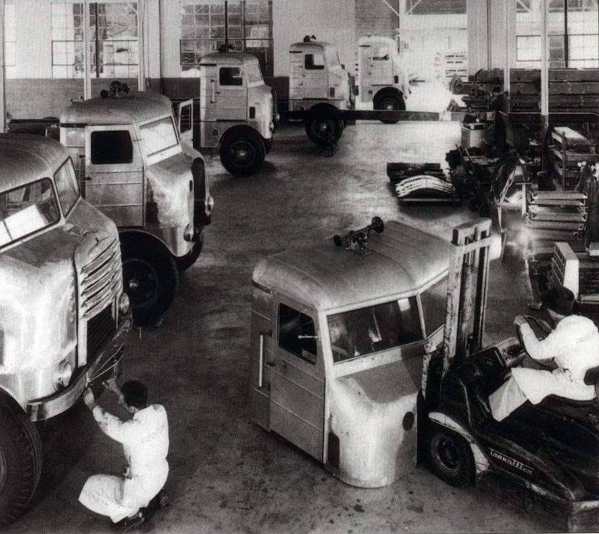 3-3-freightliner-factory-1948-jpg.jpg