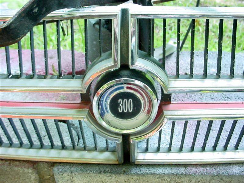 300 grille center (Medium).jpg