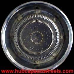 350_Chrysler_New_Yorker_Town_Country_hubcap.jpg