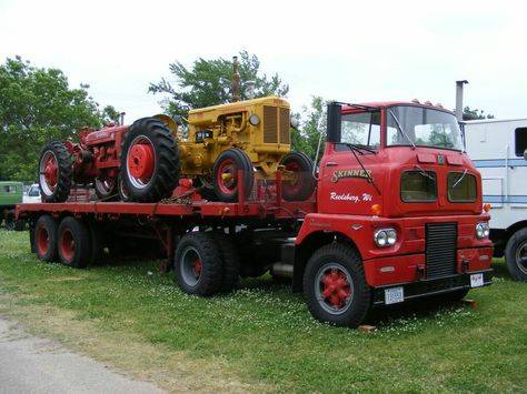 4f3f3a5a496a929dab34d66e29e62e01--vintage-trucks-old-trucks.jpg