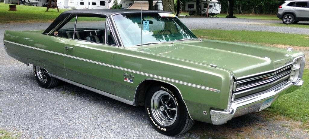 68 Green Sport Fury Right Front 2.jpg