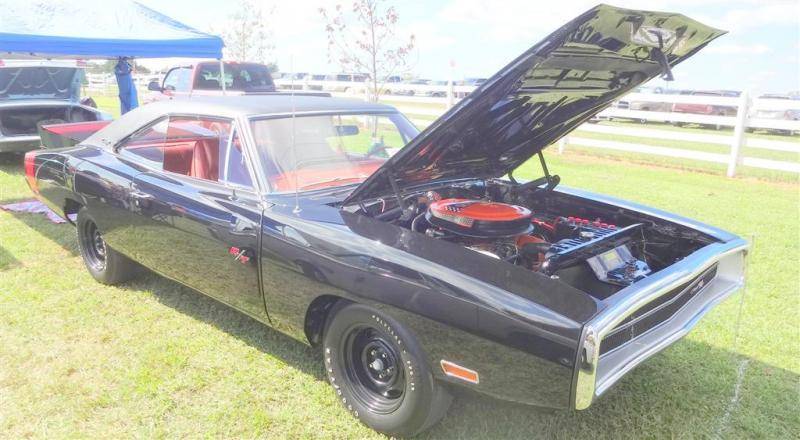 70 charger (Large).jpg